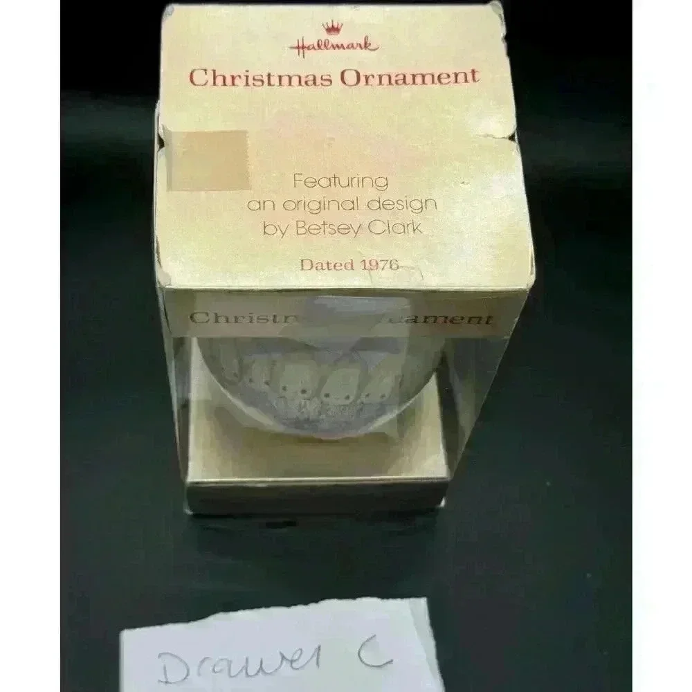 VNTG With Hallmark Box Precious Moments Betsy Clark 3